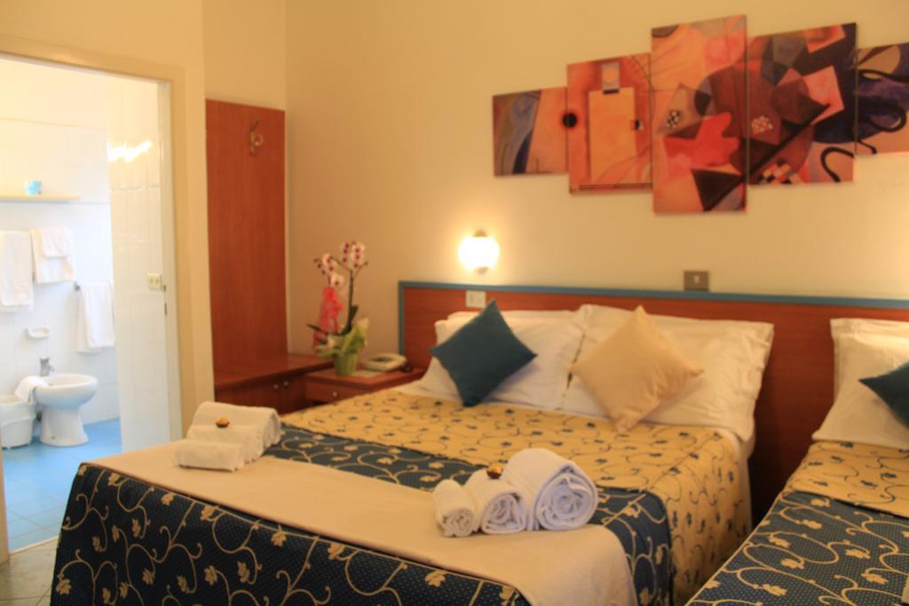 Hotel Paradise Fano Bagian luar foto