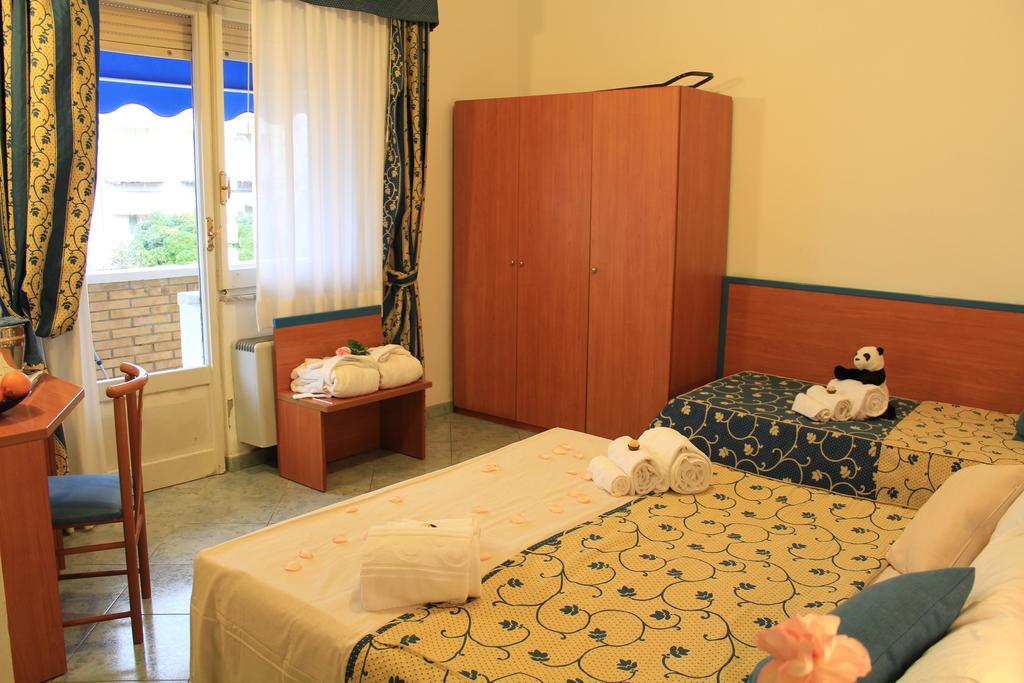 Hotel Paradise Fano Bagian luar foto