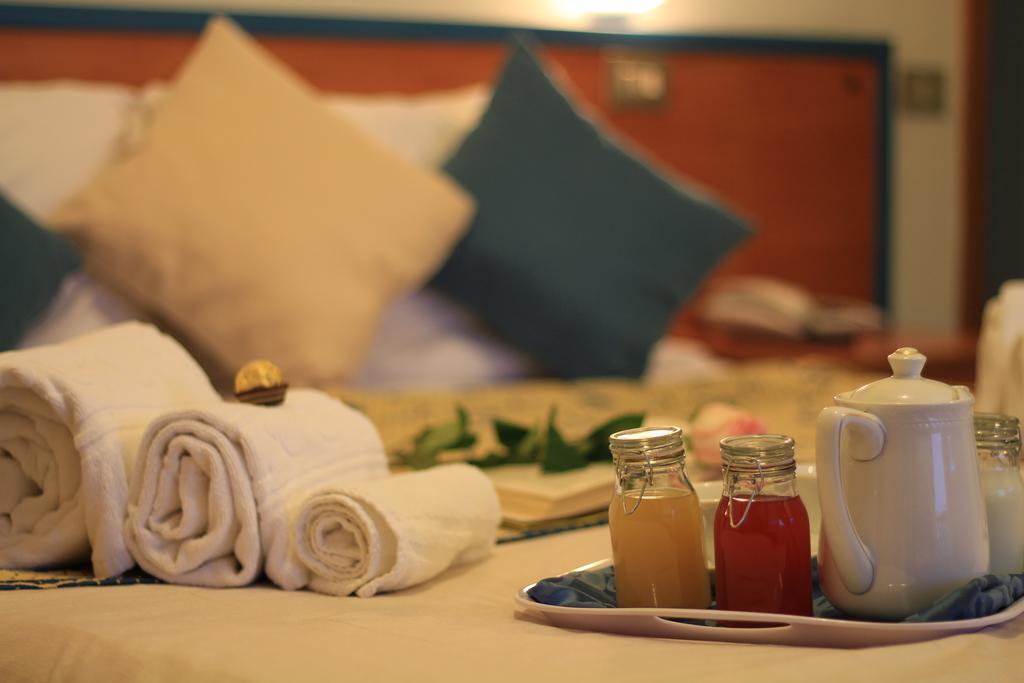 Hotel Paradise Fano Bagian luar foto